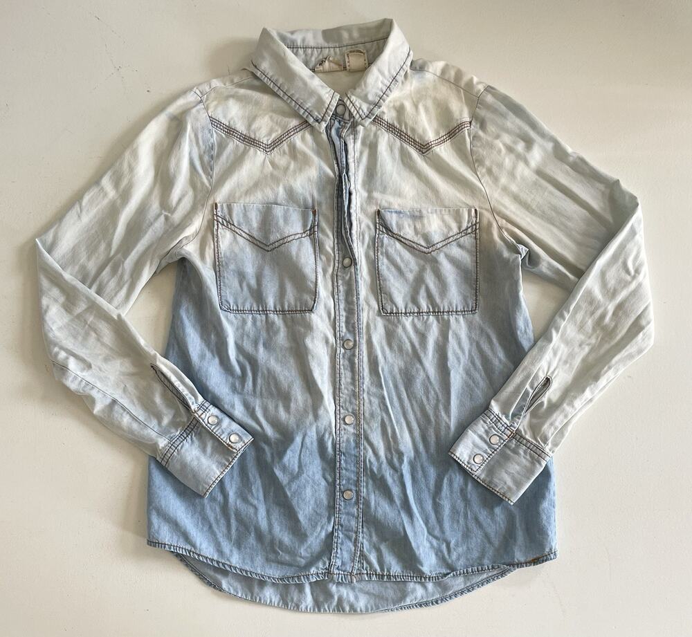 Mudd Women's Juniors Med Pearl Snap Denim Shirt Light Blue Wash Y2K 90s Western